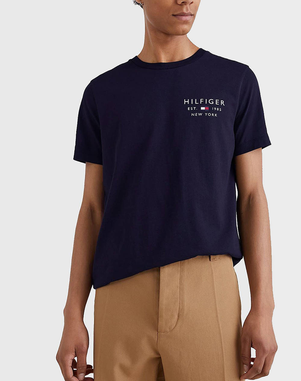 TOMMY HILFIGER BRAND LOVE SMALL LOGO TEE