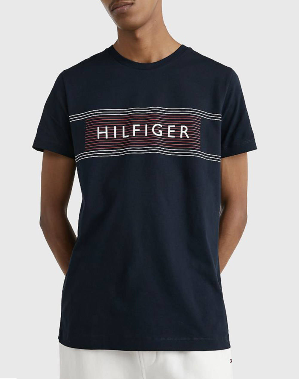 TOMMY HILFIGER BRAND LOVE CHEST TEE