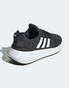 ADIDAS ORIGINAL Tenisky SWIFT RUN 22